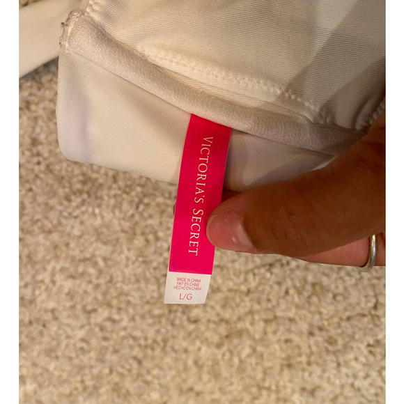 Victoria Secret sequence bikini top - Picture 6 of 6